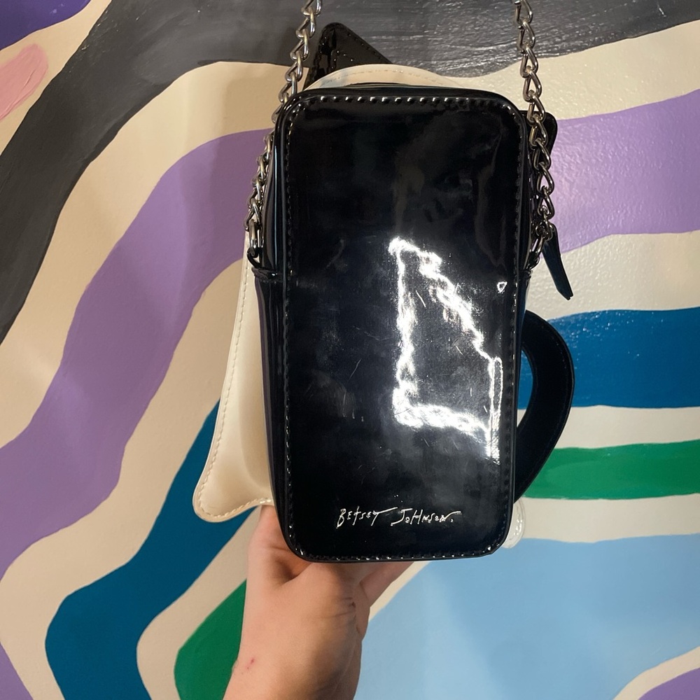 Ghost Cat Crossbody Bag - Picture 4 of 7